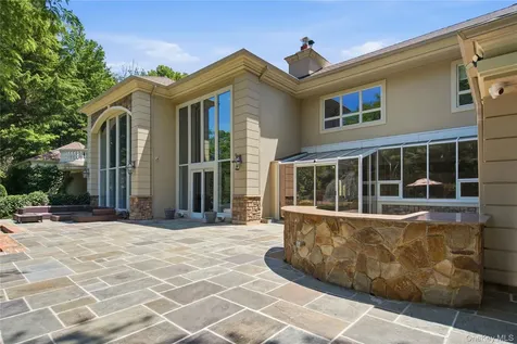 55 Coves Run Oyster Bay Cove NY 11791