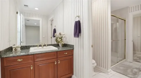40 Pembroke Drive Glen Cove NY 11542