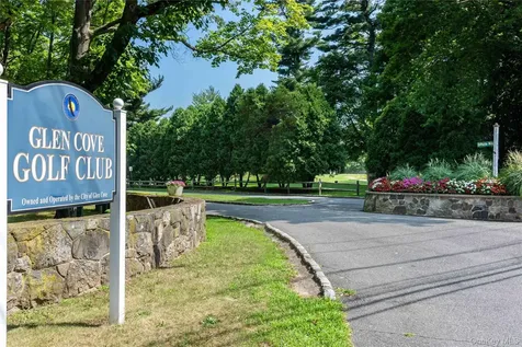 40 Pembroke Drive Glen Cove NY 11542