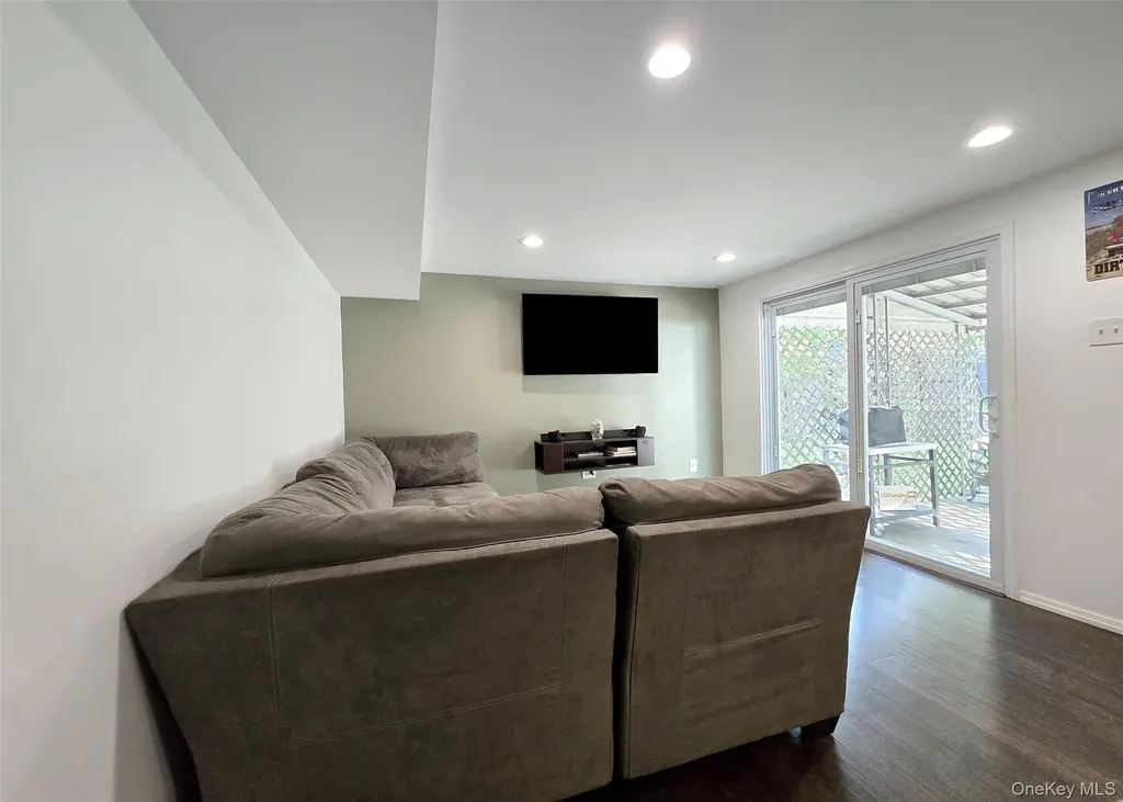 529 Hawkins Road Selden NY 11784