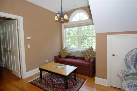 32 Country Road Mamaroneck NY 10543