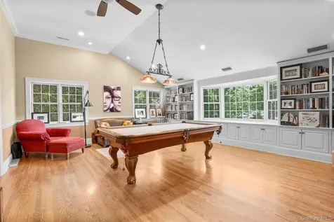 32 Country Road Mamaroneck NY 10543