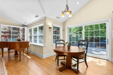 32 Country Road Mamaroneck NY 10543