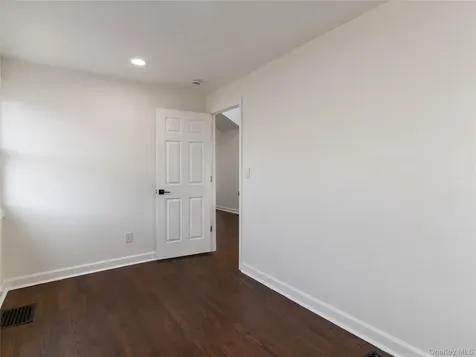 37 New Avenue Yonkers NY 10704