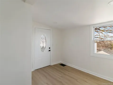 37 New Avenue Yonkers NY 10704