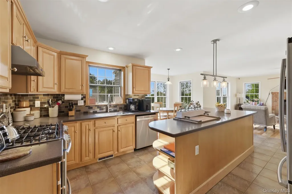 233 Devon Farms Road Stormville NY 12582