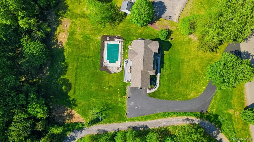 233 Devon Farms Road Stormville NY 12582