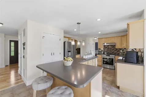 233 Devon Farms Road Stormville NY 12582