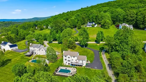 233 Devon Farms Road Stormville NY 12582