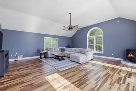 233 Devon Farms Road Stormville NY 12582
