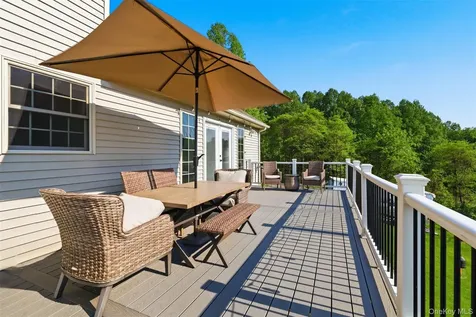 233 Devon Farms Road Stormville NY 12582