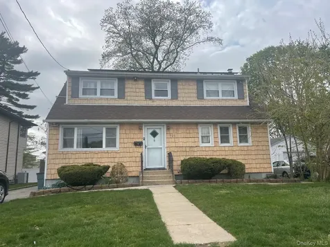 1425 Tadmor Street Hempstead NY 11566