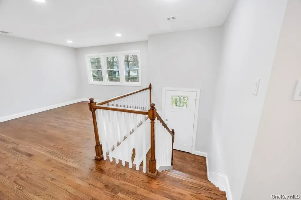 339 Avenue B Ronkonkoma NY 11779