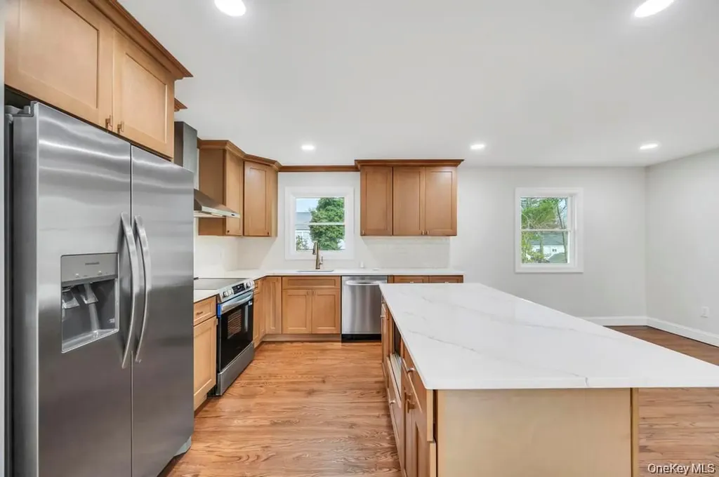 339 Avenue B Ronkonkoma NY 11779