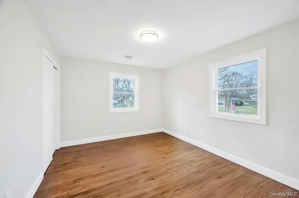 339 Avenue B Ronkonkoma NY 11779