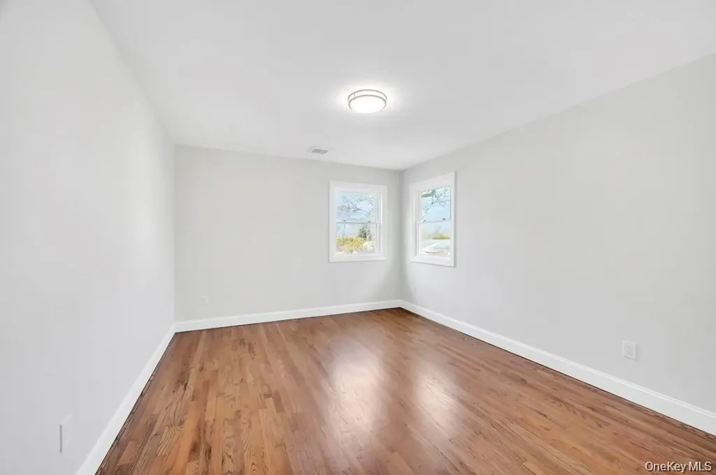 339 Avenue B Ronkonkoma NY 11779
