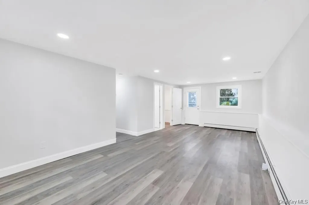 339 Avenue B Ronkonkoma NY 11779