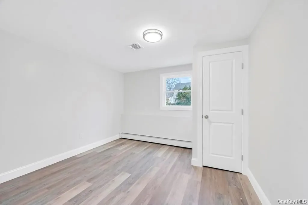 339 Avenue B Ronkonkoma NY 11779