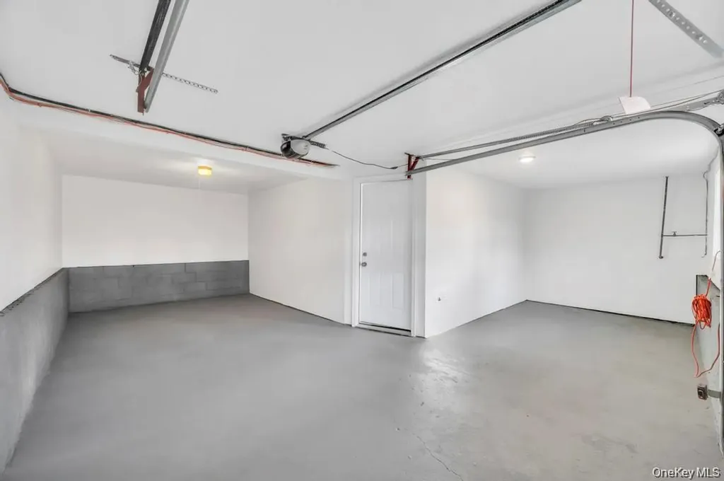 339 Avenue B Ronkonkoma NY 11779