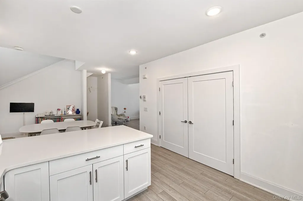 416 White Rose Lane East Meadow NY 11554
