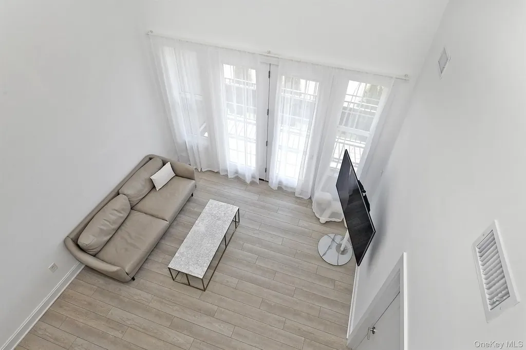 416 White Rose Lane East Meadow NY 11554