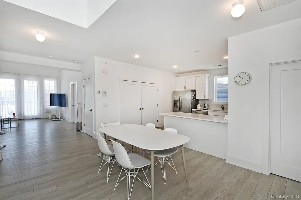 416 White Rose Lane East Meadow NY 11554
