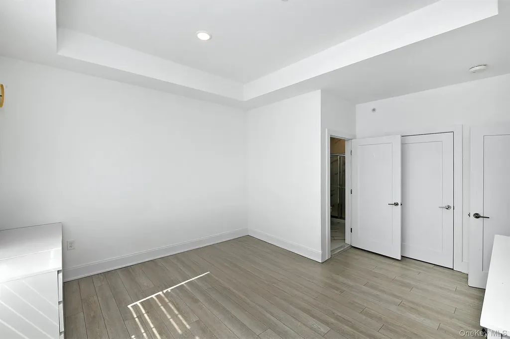 416 White Rose Lane East Meadow NY 11554