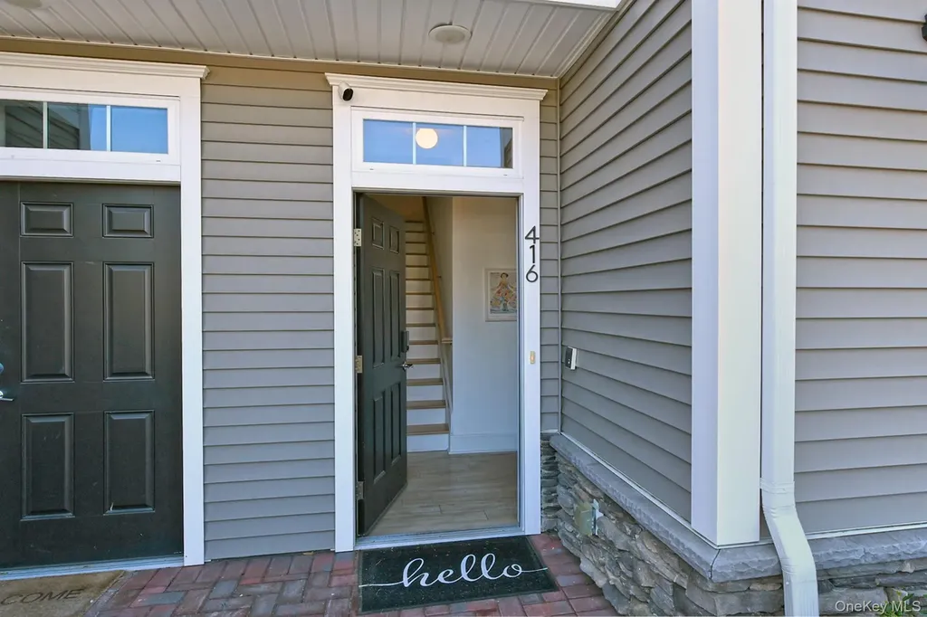 416 White Rose Lane East Meadow NY 11554
