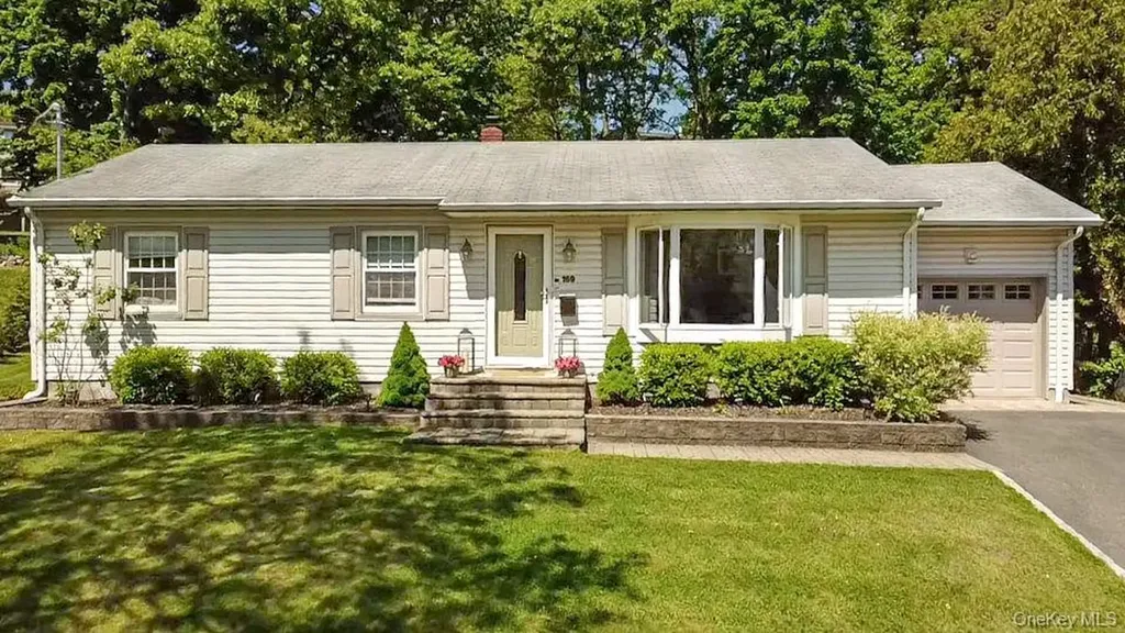 169 N Magnolia Street Pearl River NY 10965