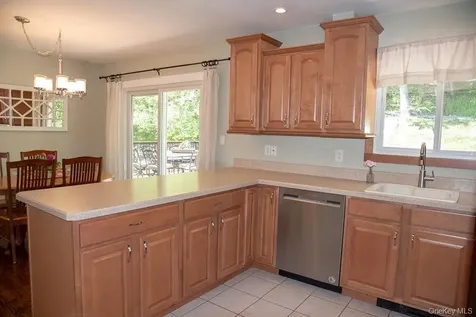 169 N Magnolia Street Pearl River NY 10965