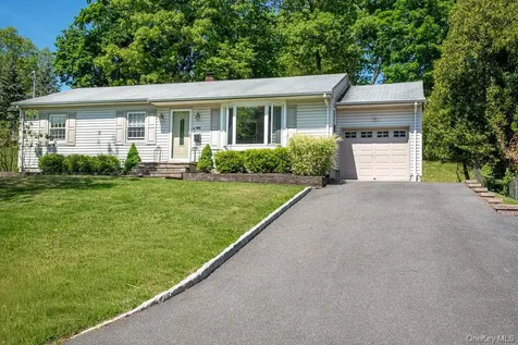 169 N Magnolia Street Pearl River NY 10965