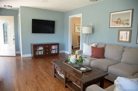169 N Magnolia Street Pearl River NY 10965