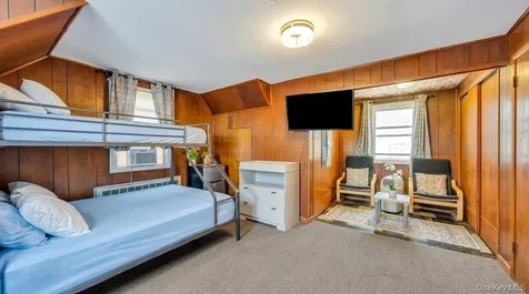 190 Sylvester Street Westbury NY 11590