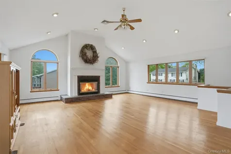 205 East Drive Hurley NY 12443