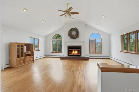 205 East Drive Hurley NY 12443