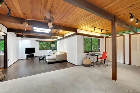 65 Holly Place Briarcliff Manor NY 10510