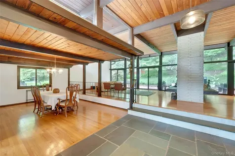 65 Holly Place Briarcliff Manor NY 10510