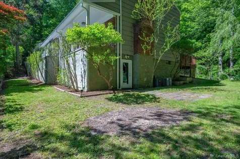 79 N Healy Avenue Hartsdale NY 10530