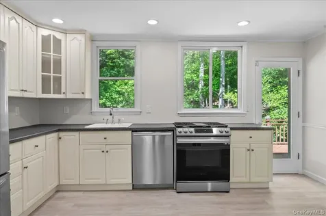 79 N Healy Avenue Hartsdale NY 10530