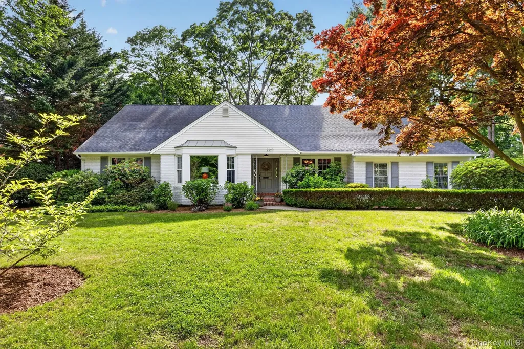 220 Cherry Valley Avenue Garden City NY 11530