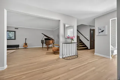 220 Cherry Valley Avenue Garden City NY 11530