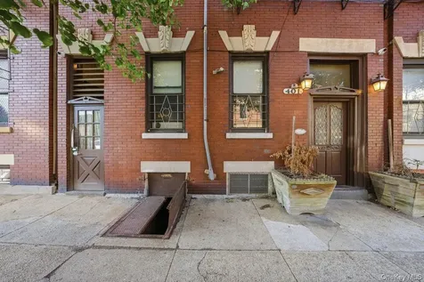 975 Mclean Avenue Yonkers NY 10704