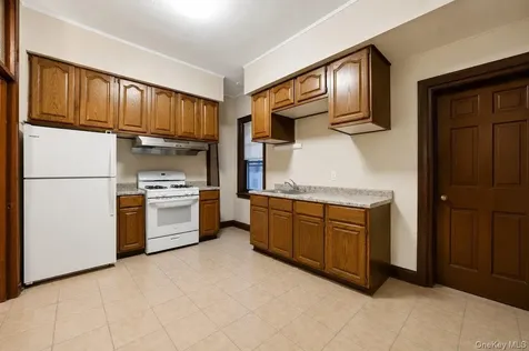 975 Mclean Avenue Yonkers NY 10704