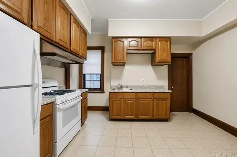 975 Mclean Avenue Yonkers NY 10704