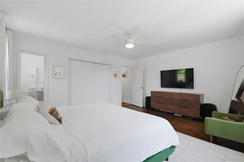 14 Soundview Avenue White Plains NY 10606