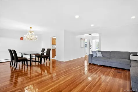 11 Hazelwood Drive Jericho NY 11753