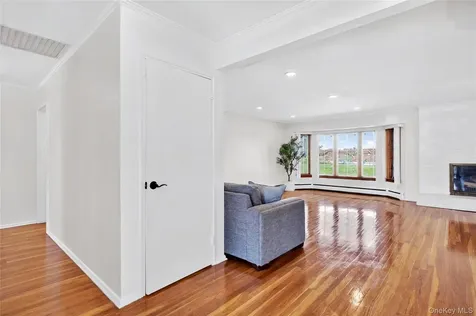 11 Hazelwood Drive Jericho NY 11753
