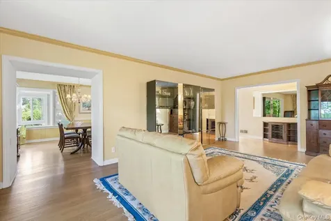 68 Brendon Hill Road Scarsdale NY 10583