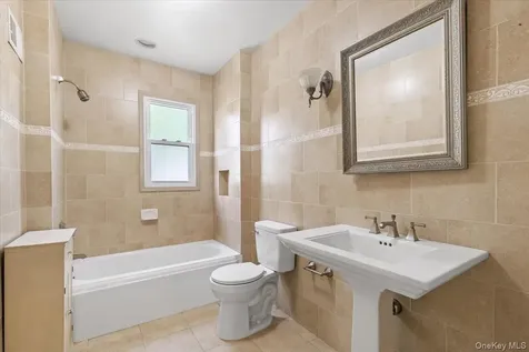 68 Brendon Hill Road Scarsdale NY 10583
