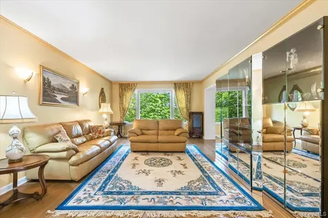 68 Brendon Hill Road Scarsdale NY 10583